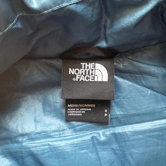 North face puffer coat - Picture 3 of 3